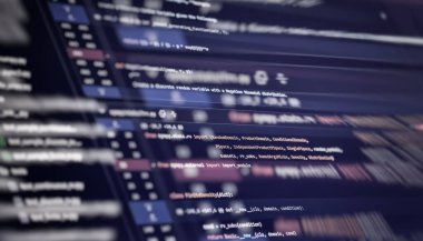 Yazılım geliştirme sürecinde Python kodu ekranda