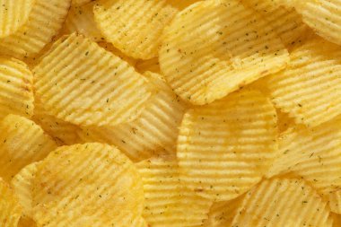 avuç sarı patates cipsi