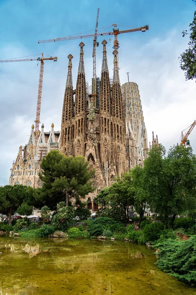 Mimar Antonio Gaudi, Katalonya, Barcelona İspanya - 13 Mayıs 2018 tarafından da La Sagrada Familia Katedrali.