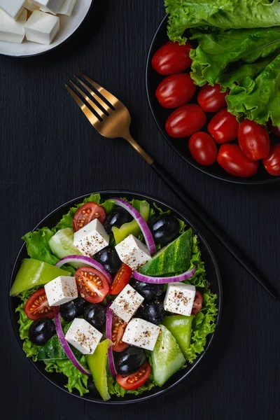 Vegetable Salad Fresh Cucumber Tomato Olive Onion Lettuce Feta Cheese — Stock Photo, Image