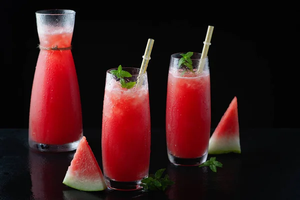 Summer Cold Drink Watermelon Mint Black Wooden Background — Foto Stock