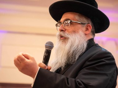 Jakov Dov Blajch, Başkan Rabbi Kiev ve Ukrayna, konuşma sırasında basın toplantısı Odessa tutmak. Mayıs 2018, Odessa, Ukrayna