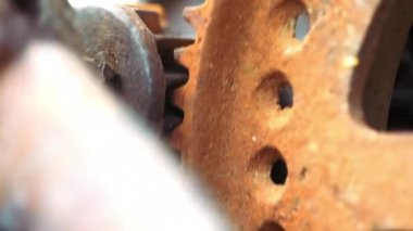 Steampunk, zaman, eski, saat kavramı. Endüstriyel mekanizma. Büyük metal paslı dişliler
