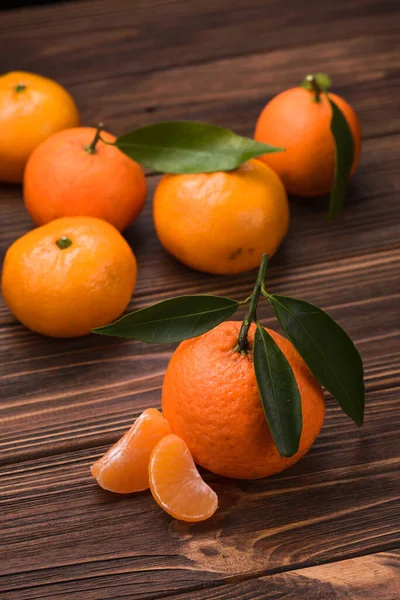 Frische Orange Mandarinen Auf Einem Holztisch Hintergrund Frucht — Stockfoto