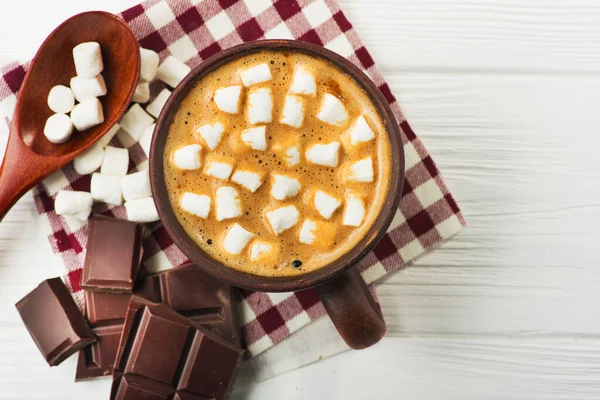 Taza Cacao Caliente Con Malvaviscos Chocolate Mesa Blanca — Foto de Stock