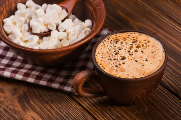 Vintage Koffiebeker Met Warme Droging Lekkere Marshmallow Geroosterde Bonen Houten — Stockfoto