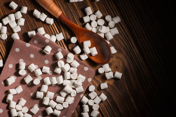 Vit Söt Marshmallow Med Träsked Bordet — Stockfoto