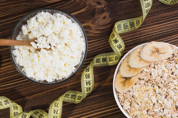 Świeży Wiejski Ser Szklanej Misce Dietetyczne Pochodzenie Zdrowa Żywność — Zdjęcie stockowe