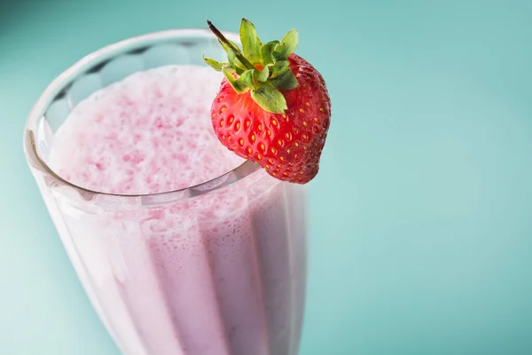 Tasty Strawberry Cocktail Fruit Glas — Stock Photo, Image