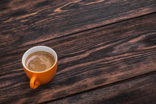 Oranje Koffiekopje Oude Houten Tafel Aromadrank — Stockfoto