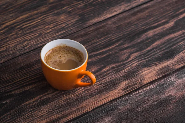 Oranje Koffiekopje Oude Houten Tafel Aromadrank — Stockfoto