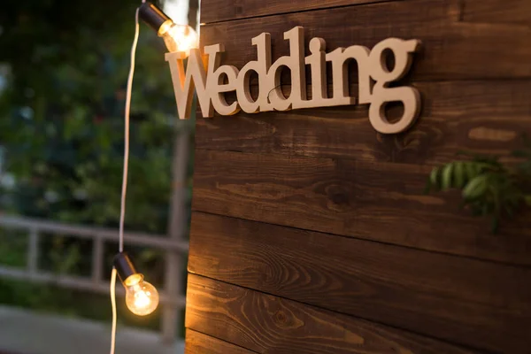 Holzplakette Hochzeit Schönes Dekor Der Fotozone Buchstaben Retro Lampe — Stockfoto