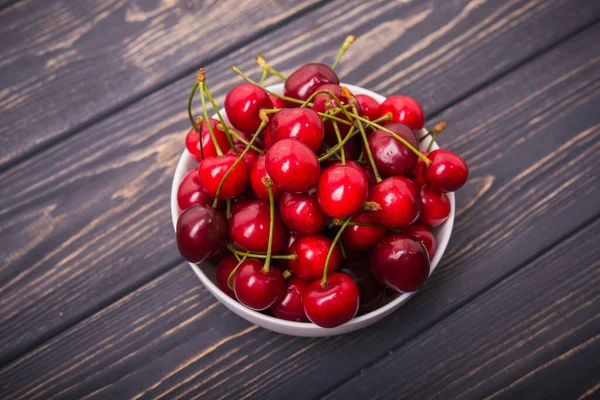 Fruta Cereza Tazón Fondo Madera Comida Dulce — Foto de Stock