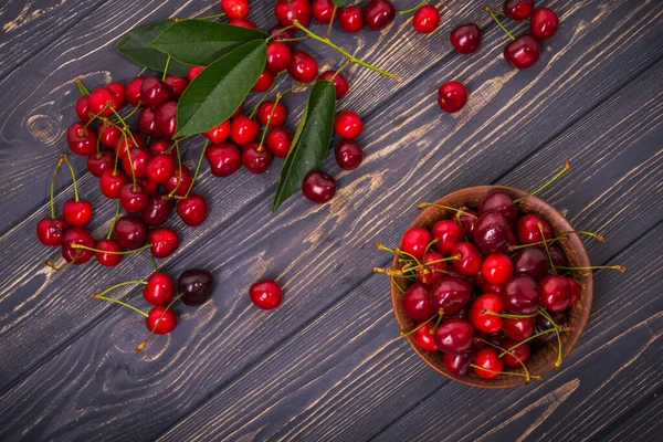 Fruta Cereza Tazón Fondo Madera Comida Dulce — Foto de Stock