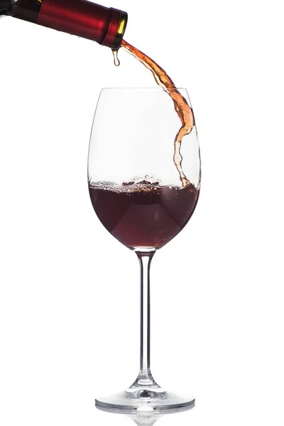 Vinho Tinto Derramado Copo Isolado Fundo Branco — Fotografia de Stock