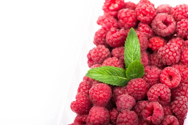 Fresh Red Raspberry Wuth Green Leaf Isolated White Background — Stock Photo, Image