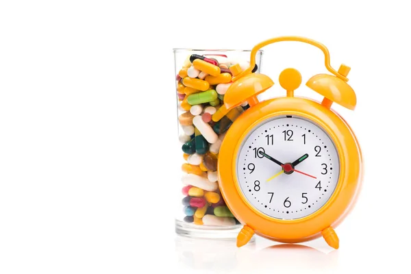 Réveil Orange Pilules Médicales Isolées Sur Fond Blanc Temps Prendre — Photo