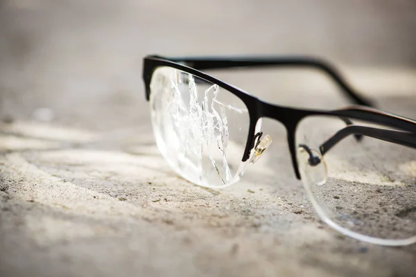 Broken Glasses Asphalt Street Accident Concept — Stock Photo, Image