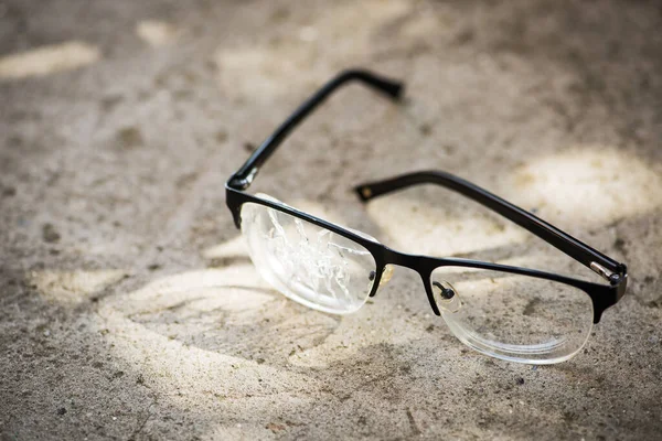 Broken Glasses Asphalt Street Accident Concept — Stock Photo, Image
