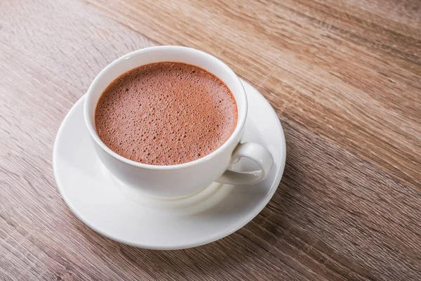 Copo Café Branco Uma Mesa Madeira — Fotografia de Stock