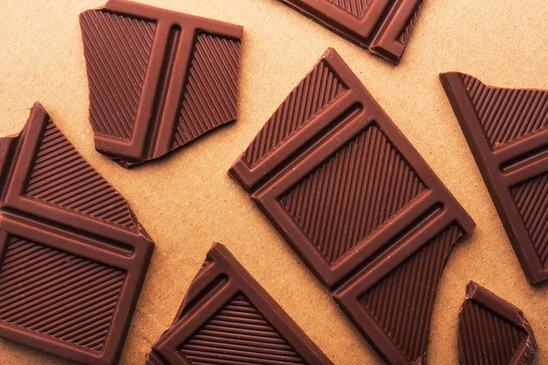 Barra Chocolate Quebrado Fundo Madeira Vista Superior — Fotografia de Stock