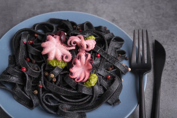 Italian Black Pasta Cuttlefish Ink Marinated Octopus Plate Stone Table — Stock Photo, Image