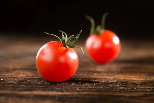 Fresh Red Organic Tomato Wooden Table — Stock Photo, Image