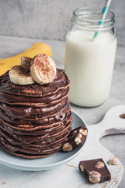 Frittella Cioccolato Dolce Con Banana Uno Sfondo Pietra Colazione Alto — Foto Stock