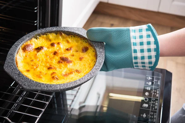 Woman Gets Cottage Cheese Cake Oven Sweet Baked Dessert Cooking — Stock Photo, Image