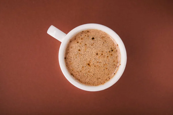 Primo Piano Della Tazza Caffè Uno Sfondo Colore Marrone Vista — Foto Stock