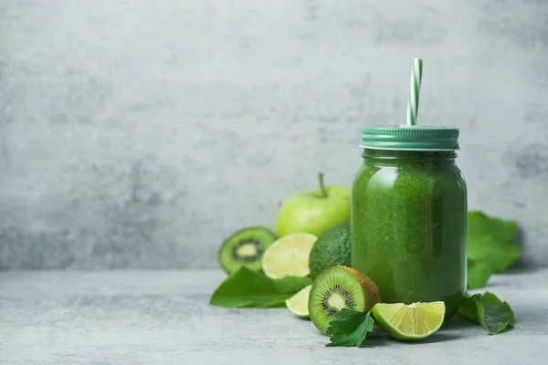 Groene Detox Smoothie Glazen Pot Van Spinazie Kiwi Limoen Avocado — Stockfoto