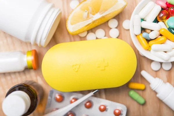 Yellow Capsule Container Box Pills Daily Take Medicine Treatment Influenza — Stock Photo, Image