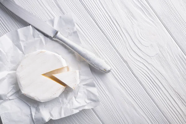 Fresh Raw Brie Cheese Wood White Background Top View — Stock Photo, Image