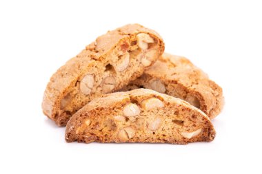 Beyaz arka planda izole edilmiş tatlı İtalyan kurabiyesi cantuccini.