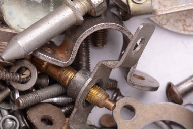 eski paslı vida, somun ve cıvata ile vintage tarzı, yakın çekim