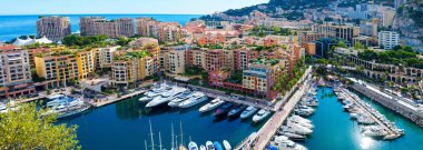Bir yükseklikten Monaco şehir panoraması.