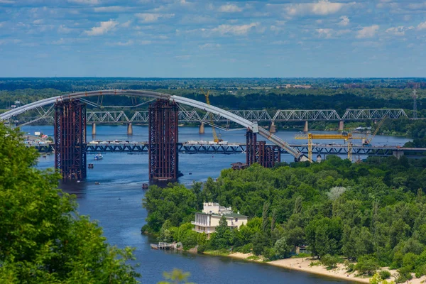 Pontes através do Dnieper em Kiev — Fotografia de Stock