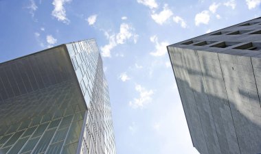 Poble Nou 22 @ bölgesinde modern binalar; 2:25 p.m.; 22 Mart 2014; Barcelona, Catalunya, İspanya