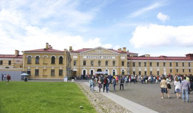 Kalenin Aziz Peter ve Aziz Paul, Saint Petersburg; 12:20 p.m.; 15 Ağustos 2017; Rusya