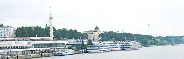 Uitzicht Haven Met Cruises Vanuit Yaroslav Rusland — Stockfoto