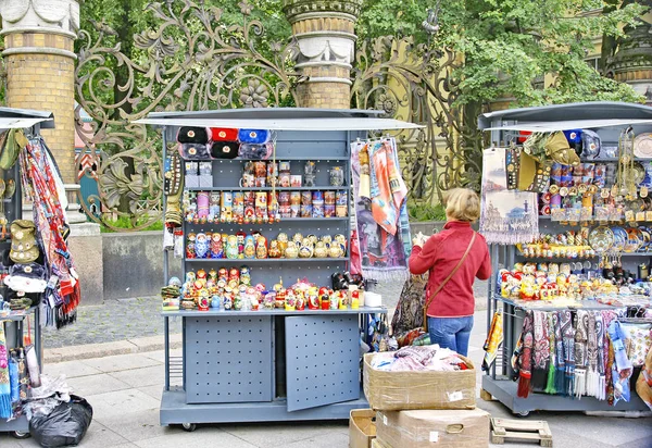 Vendita Souvenir Una Strada San Pietroburgo — Foto Stock