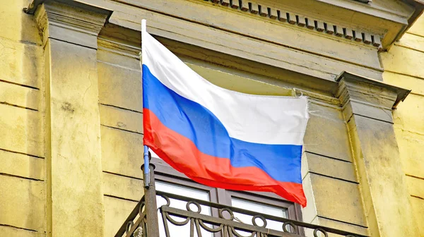 Прапор Росії Балконі Санкт Петербург Російська Федерація — стокове фото