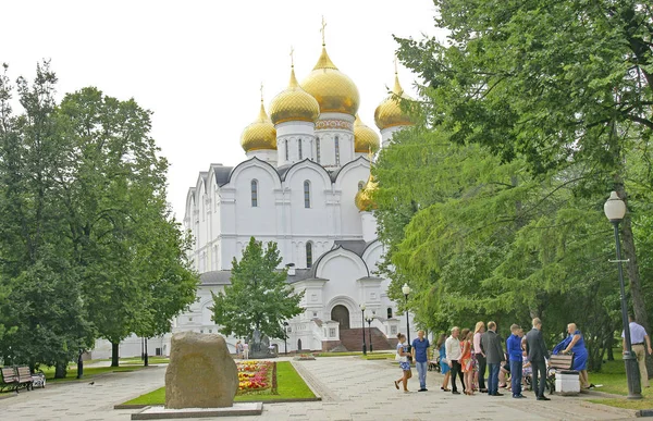 Yaroslavl Kyrkor Parker Och Trädgårdar Juli 2015 Ryssland — Stockfoto