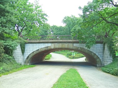 New York'taki Parque Central'ın bahçelerinin manzarası; 15:35 de .; 14 Haziran 2014; Abd.