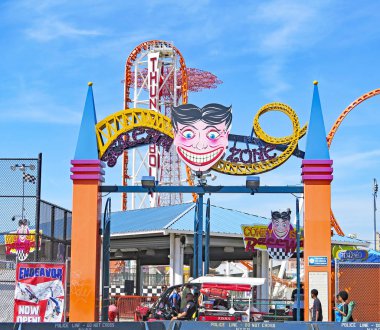 Coney Adası; 13:55; 15 de Julio de 2015; Nueva York, Ee.Uu. 
