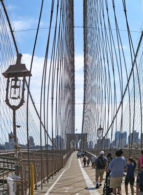 Brooklyn Köprüsü, Manhattan, 12:45 .. 14 Temmuz 2015; New York, Amerika Birleşik Devletleri