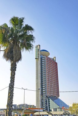 Modern bina; 17 Mart 2016 at 17:10; Bellvitge, Barselona, Catalunya, İspanya, Avrupa