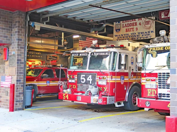 Departamento Bomberos Garaje Junio 2014 Nueva York — Foto de Stock