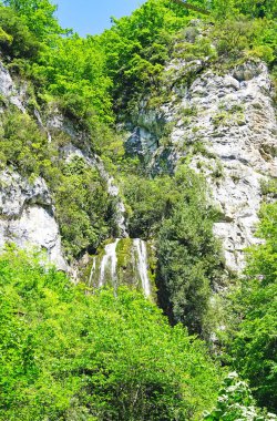 Los Beyos Ponga Boğazı; 16: 30; Mayıs 2018; Asturias Prensliği, İspanya, Avrupa