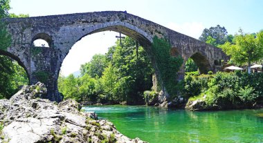 Cangas de Onis manzarası, 22 Mayıs 2018; Asturias Prensliği, İspanya, Avrupa
